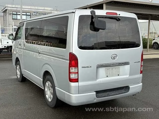 Toyota Hiace 2005 photo 3