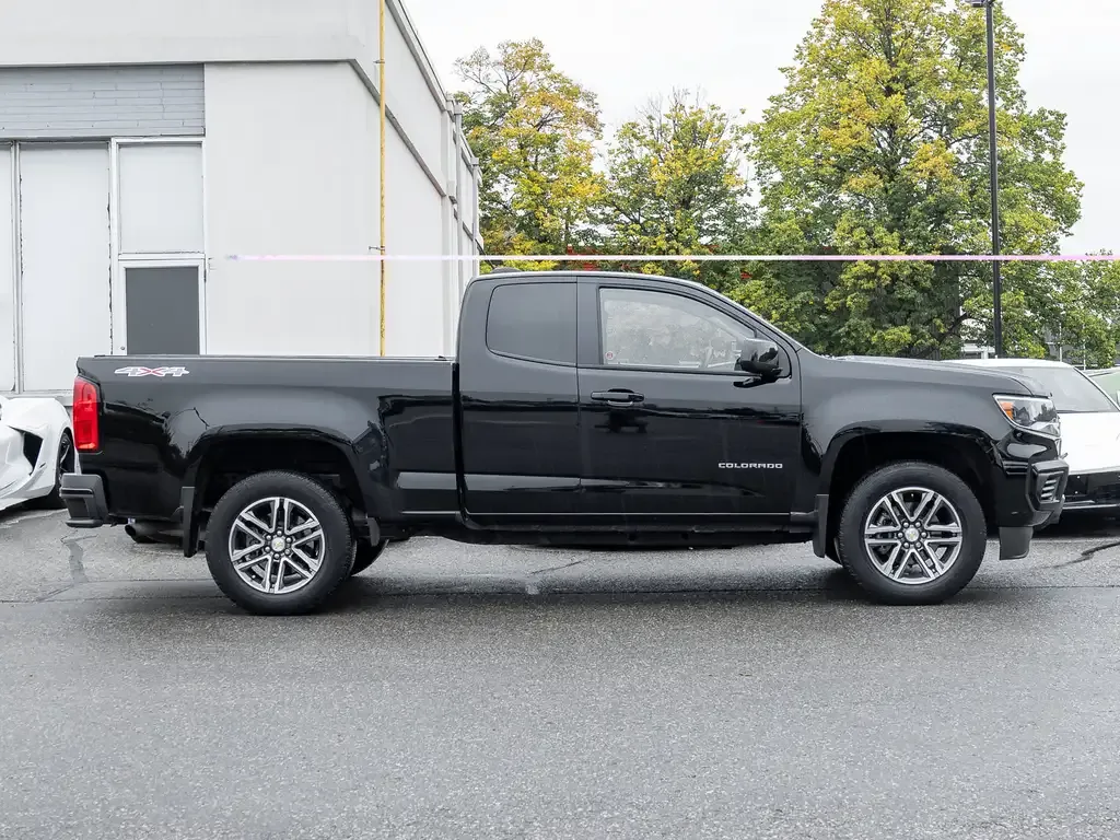 Chevrolet Colorado 2022 photo 3
