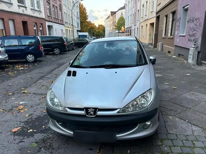 Peugeot 206