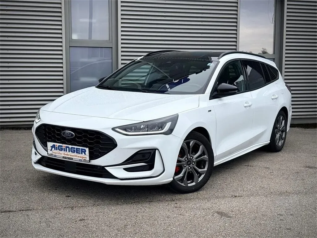 Ford Focus 2023 photo 2