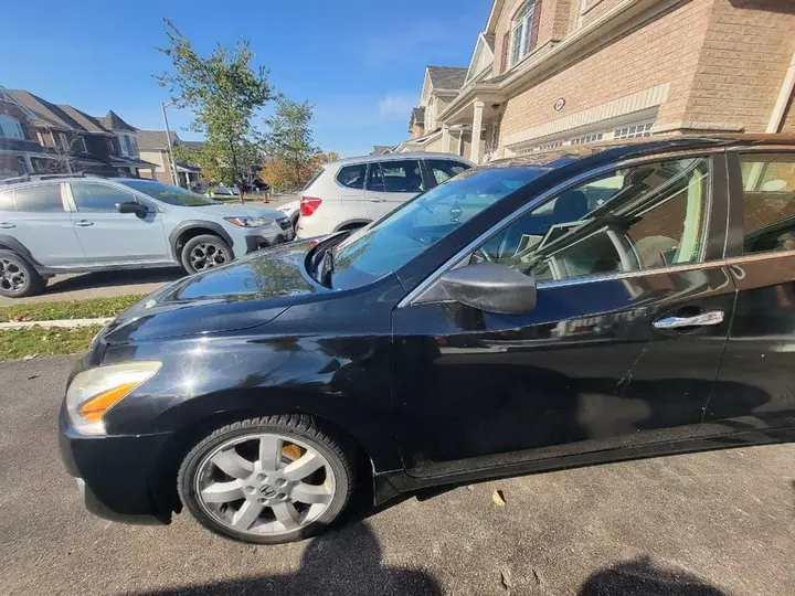 Nissan Altima 2013 photo 2
