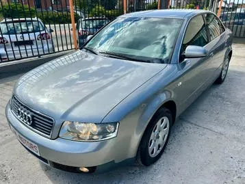 Audi A4 2003 photo 2