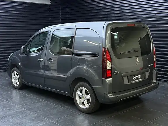 Peugeot Partner 2018 photo 2
