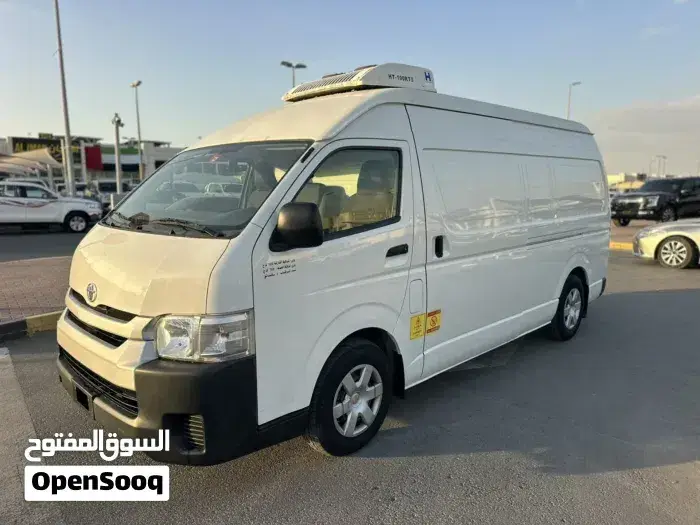 Toyota Hiace 2021 photo 2