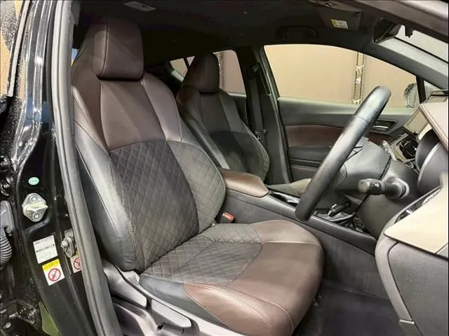 Toyota Ch-R G Le-D 2018 photo 5