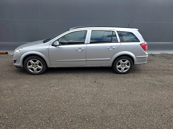 Opel Astra 2008 photo 2