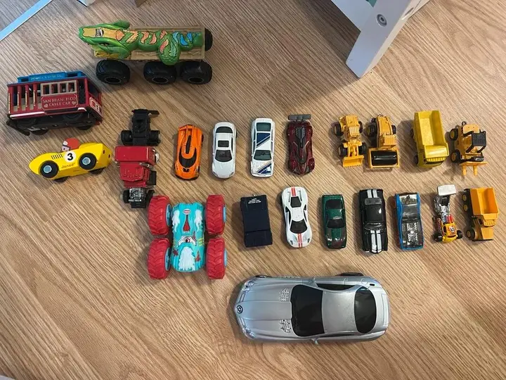 Hot Wheels Monster Trucks