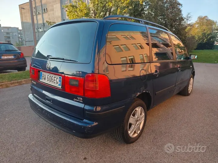 Volkswagen Sharan 2002 photo 4