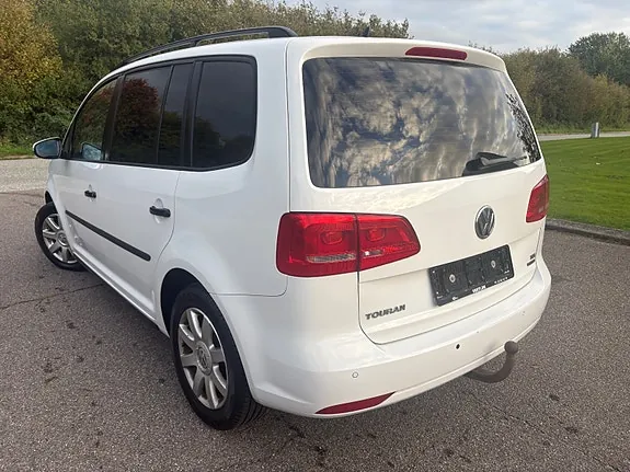 Volkswagen Touran 2013 photo 3