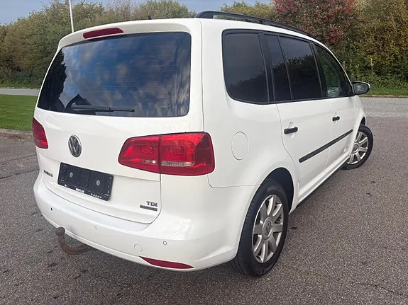 Volkswagen Touran 2013 photo 4