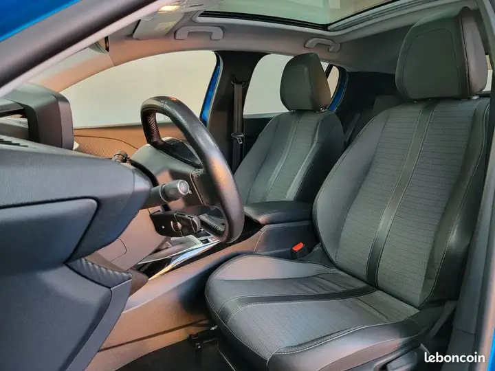 Peugeot 208 2019 photo 5
