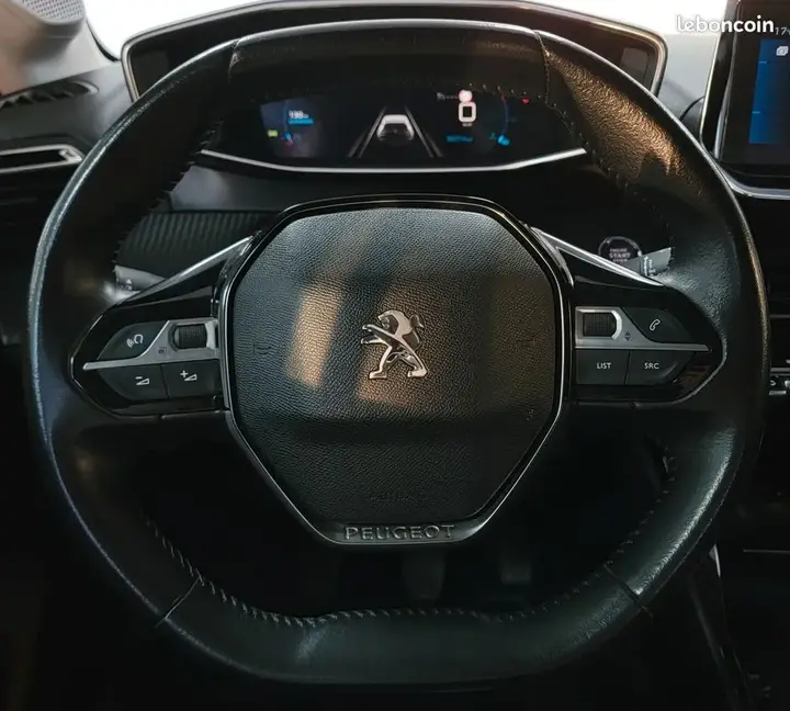 Peugeot 208 2019 photo 4