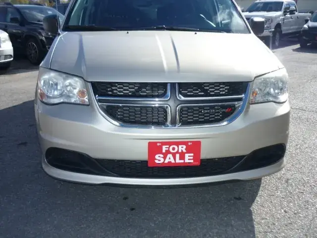 Dodge Grand Caravan 2013 photo 2