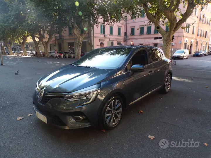 Renault Clio 2019 photo 2
