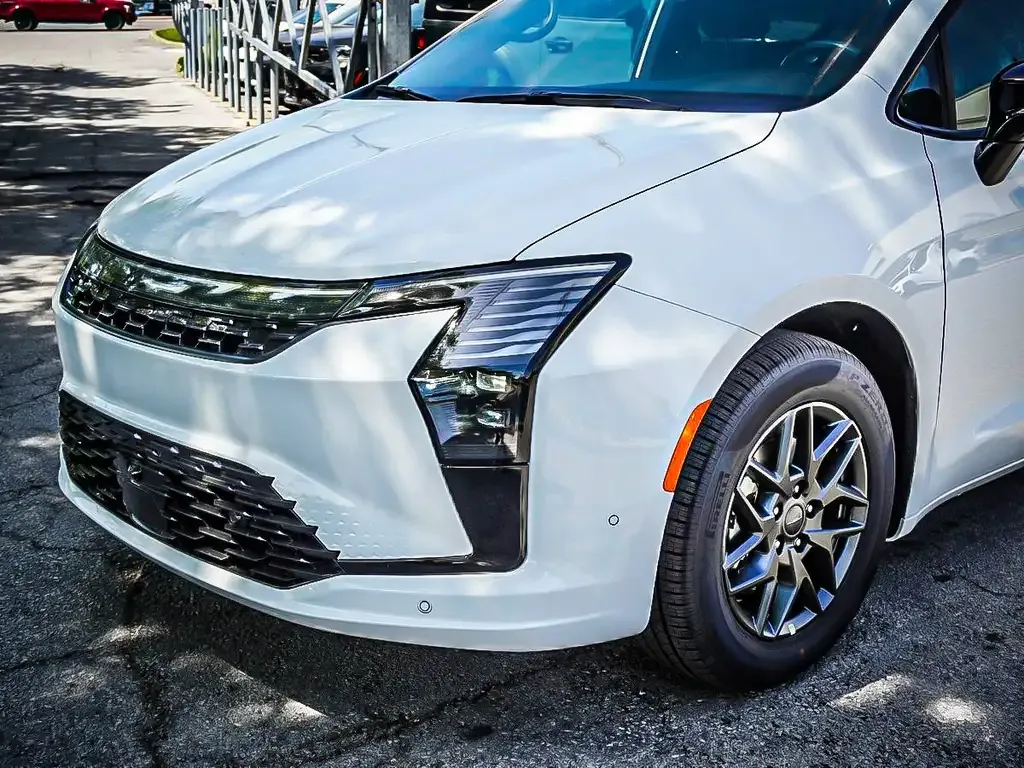 Chrysler Pacifica 2027 photo 4