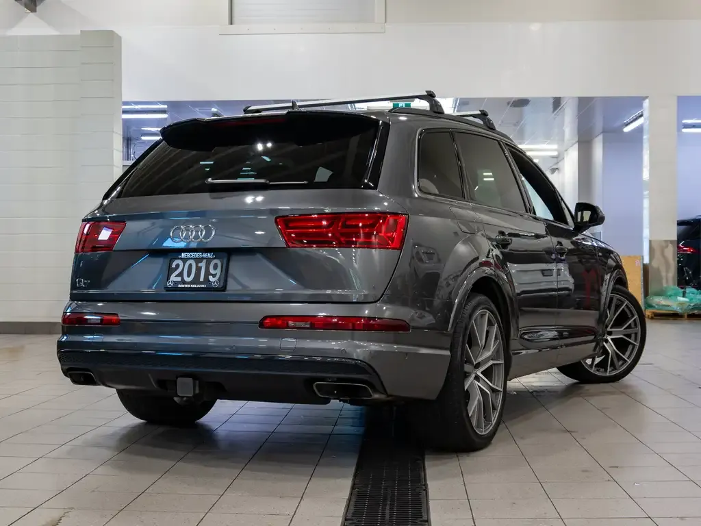 Audi Q7 2019 photo 3