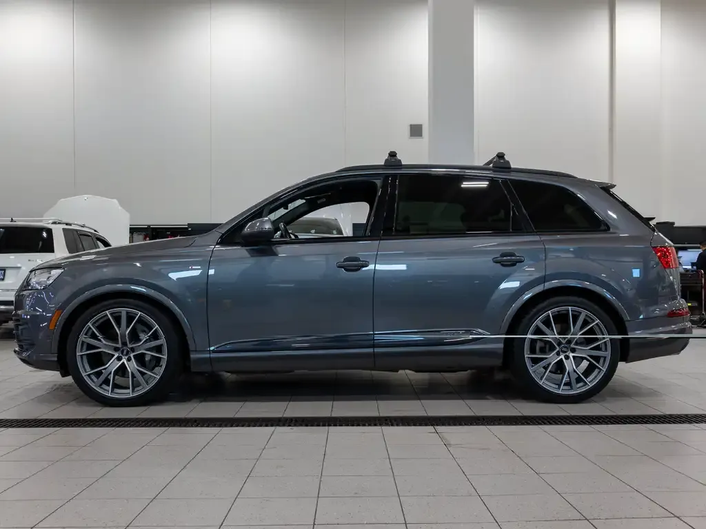 Audi Q7 2019 photo 2