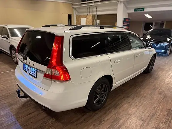Volvo V70 2014 photo 3