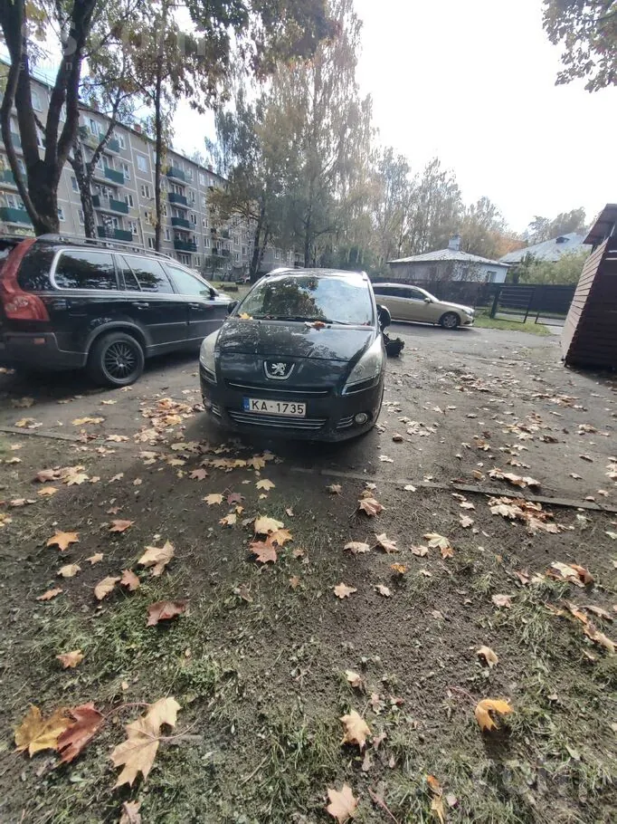 Peugeot 5008 2011 photo 2