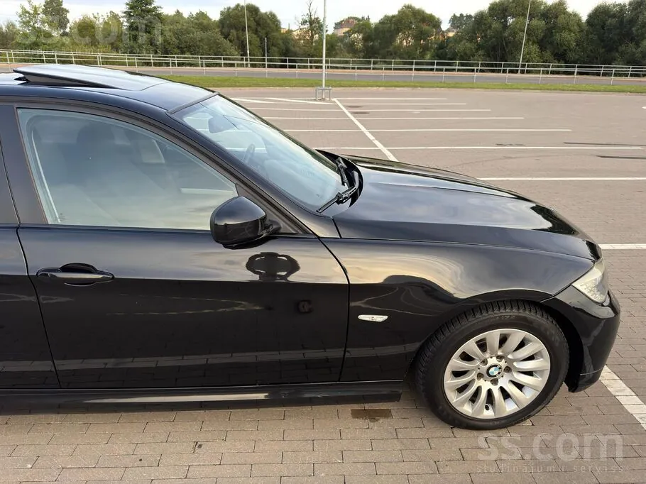 BMW 318 2008 photo 4