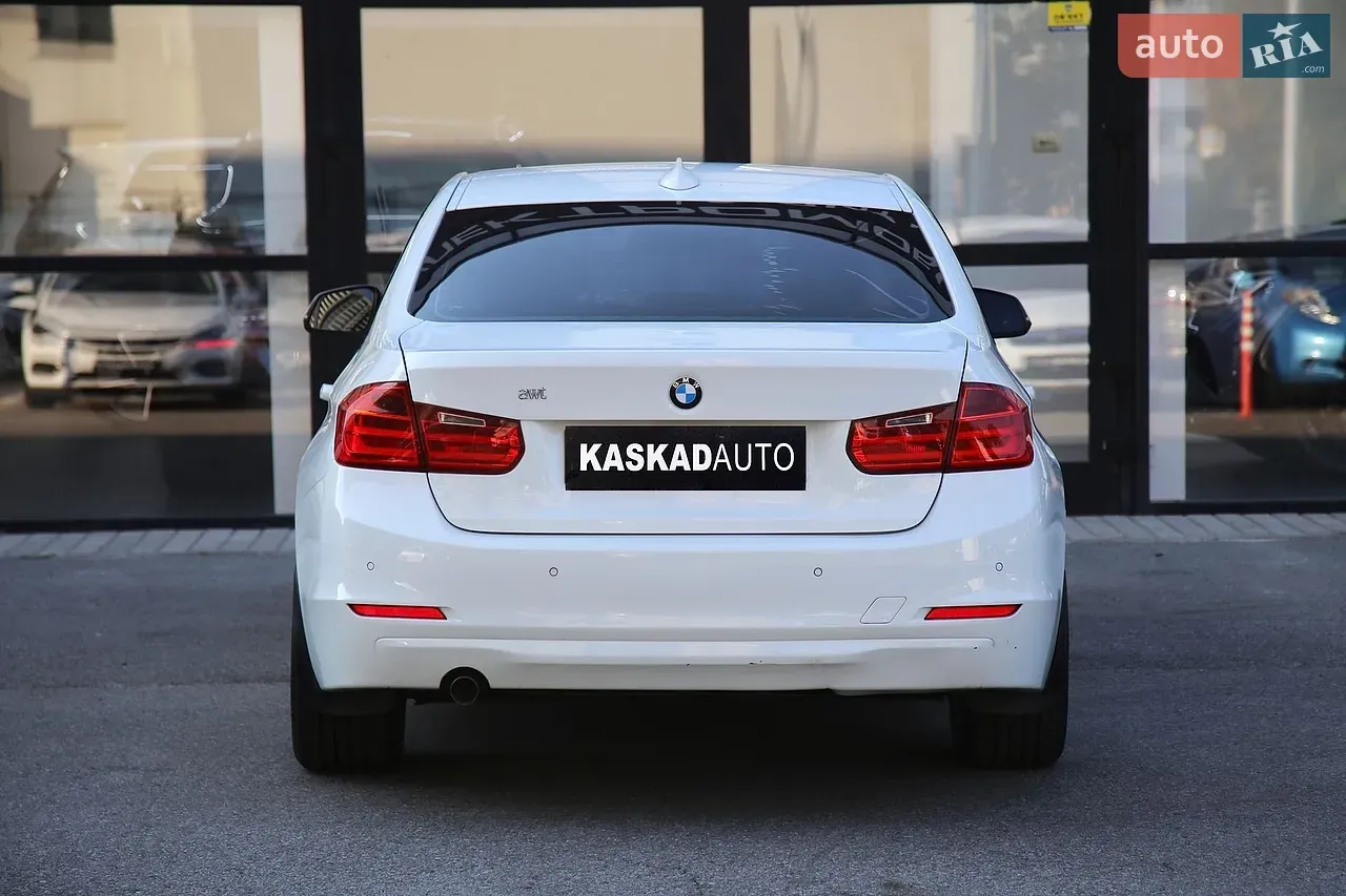 BMW 3 Series 2013 photo 5