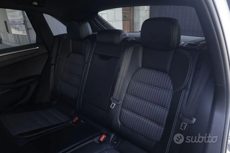 Porsche Macan 2023 photo 3