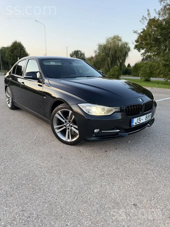 BMW F30