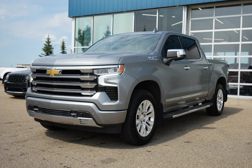 Chevrolet Silverado 1500 2025 photo 2