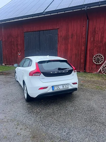 Volvo V40 2014 photo 2