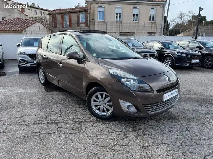 Renault Scenic 2011 photo 5