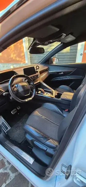 Peugeot 5008 2017 photo 5