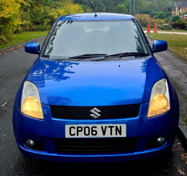 Suzuki Swift 2006 photo 2