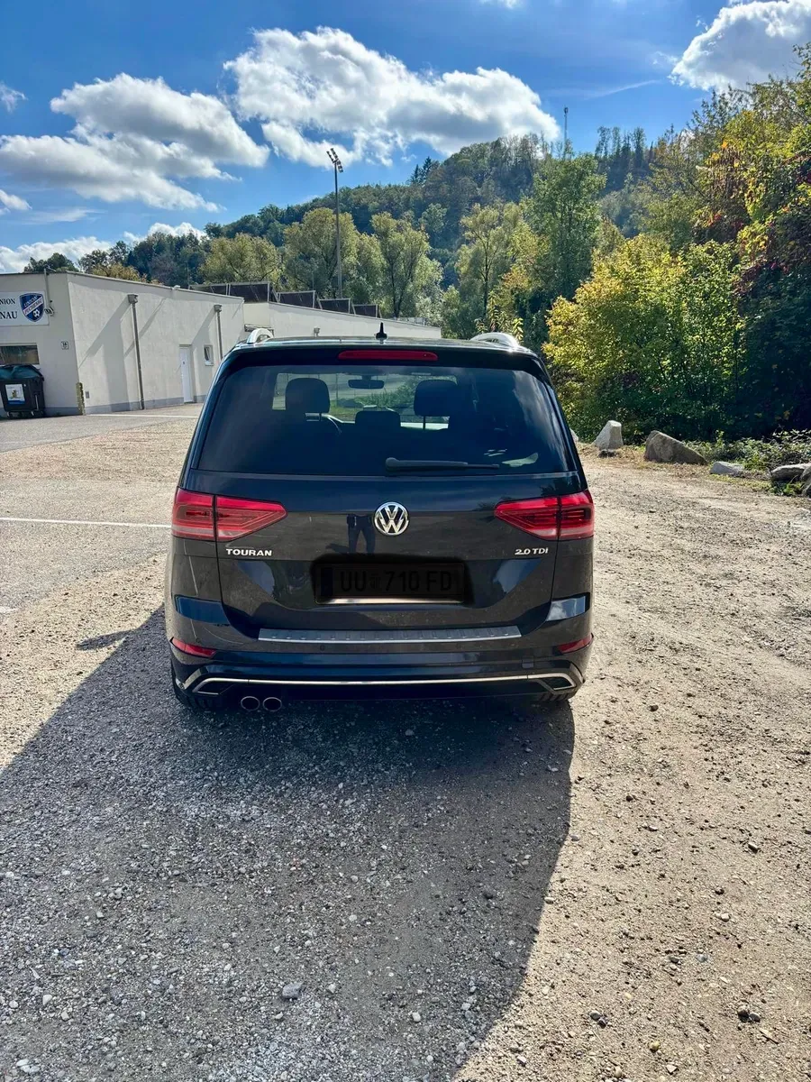 Volkswagen Touran 2017 photo 3