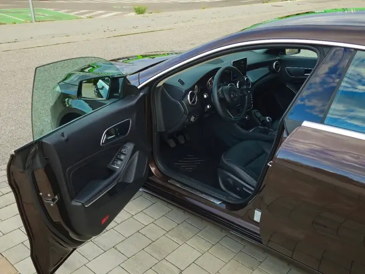 Mercedes-Benz Cla 2015 photo 2