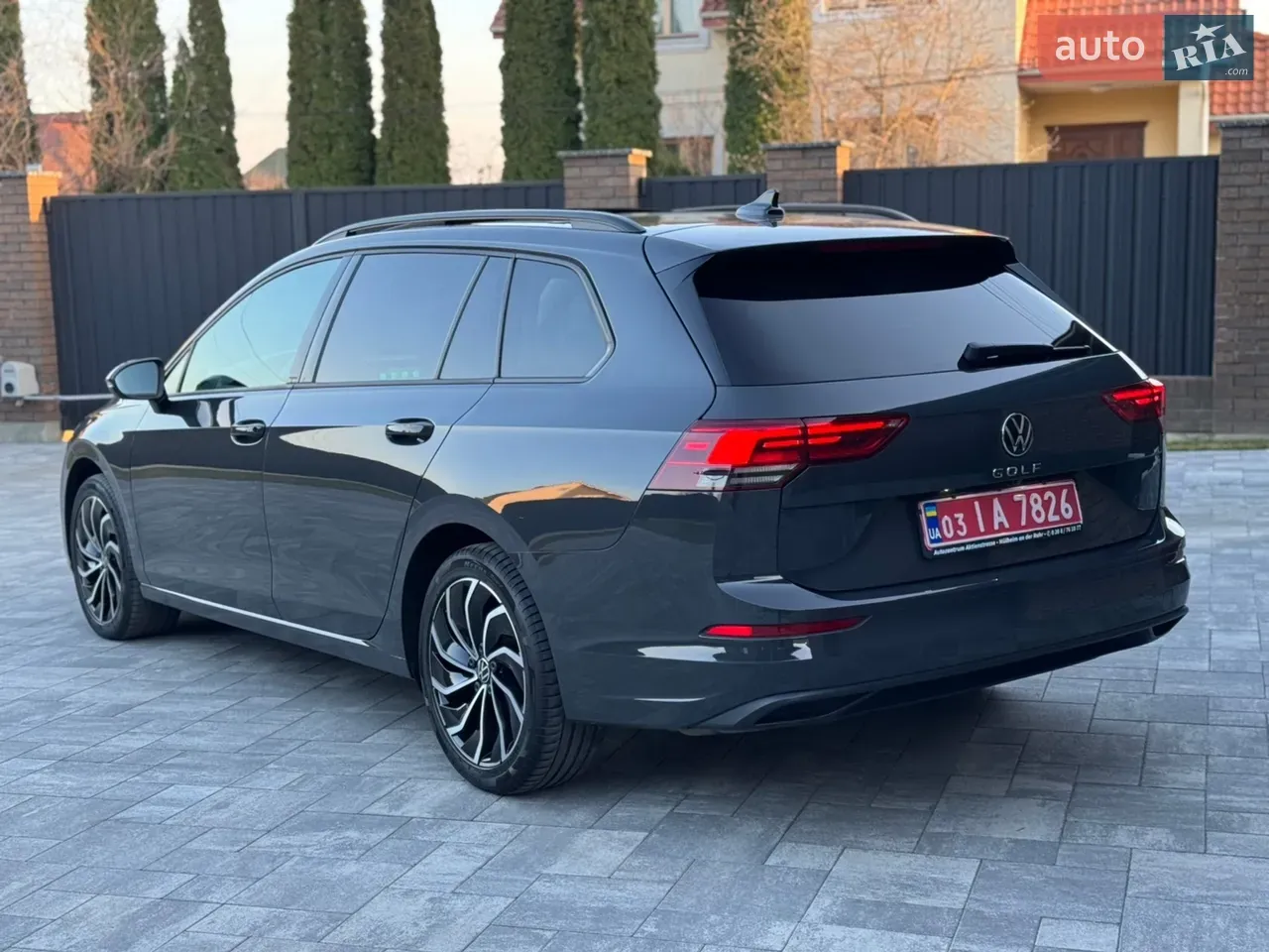 Volkswagen Golf 2022 photo 2