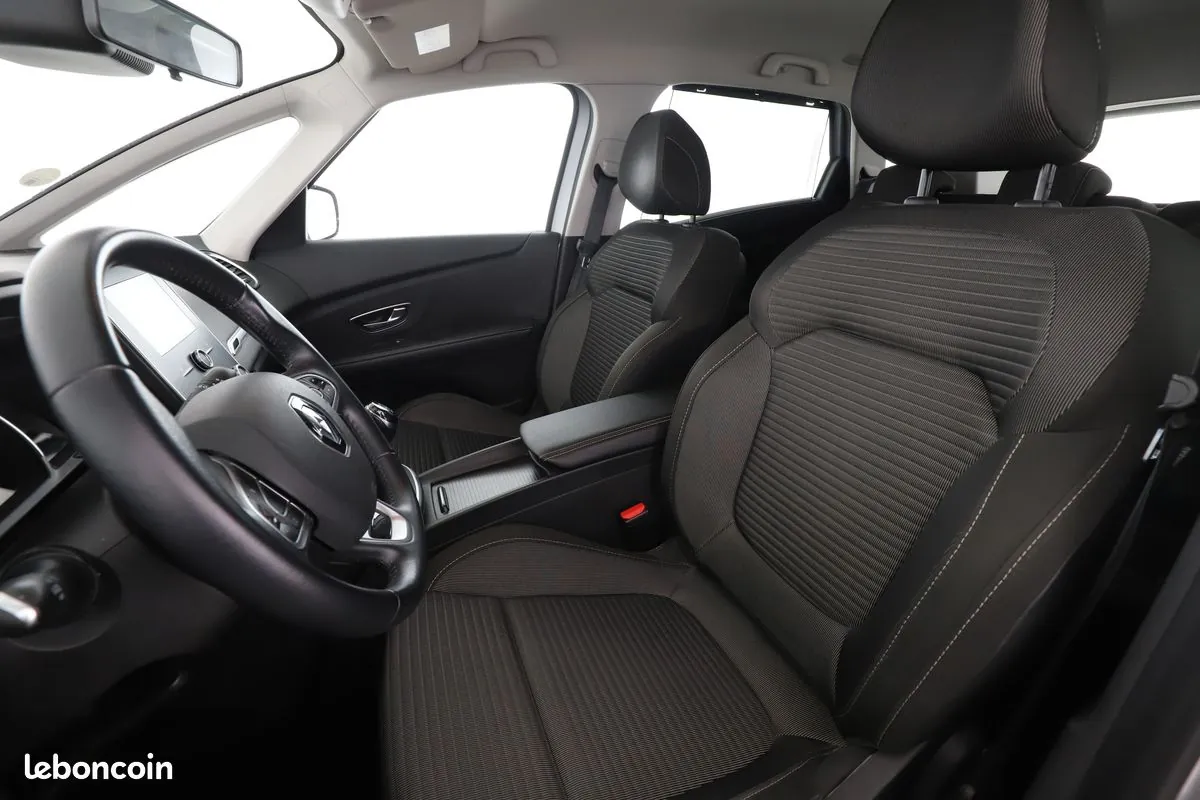 Renault Scenic 2018 photo 5