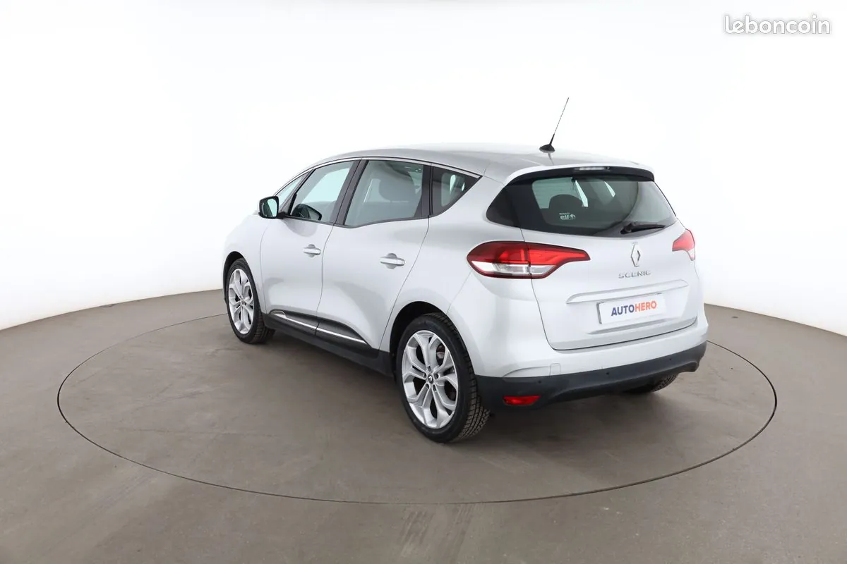 Renault Scenic 2018 photo 2
