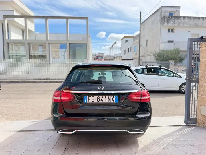 Mercedes-Benz C200 2016 photo 4