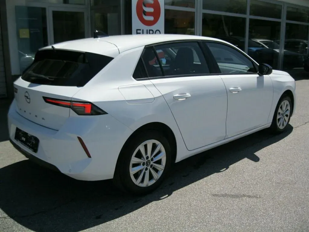 Opel Astra 2023 photo 3