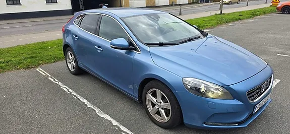 Volvo V40 2015 photo 2