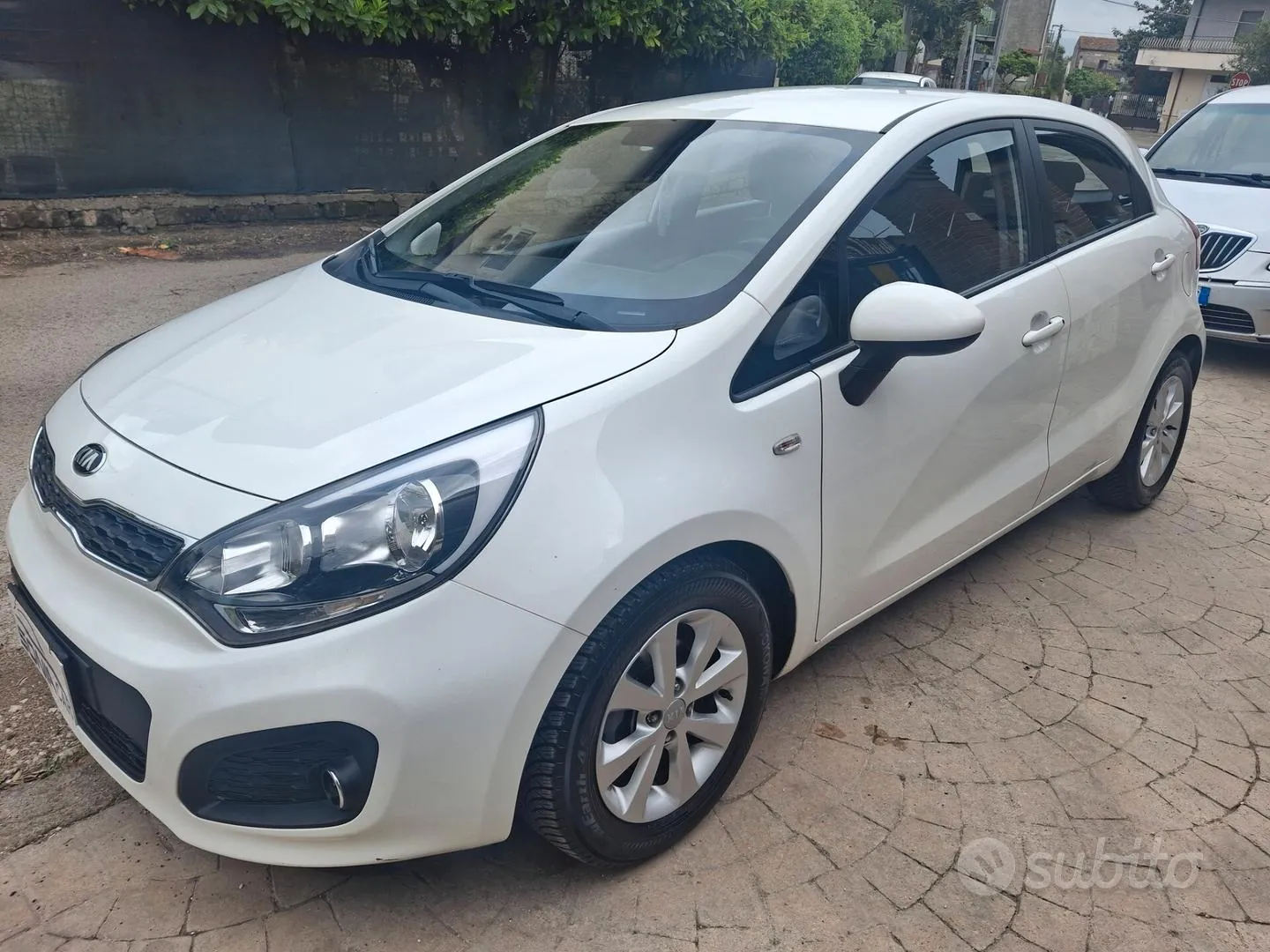 Kia Rio 2014 photo 2
