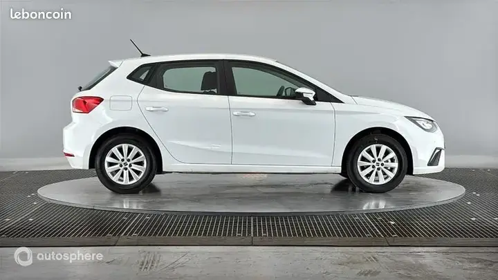 Seat Ibiza 2024 photo 4