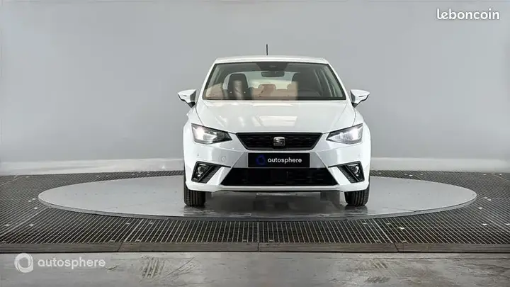 Seat Ibiza 2024 photo 2