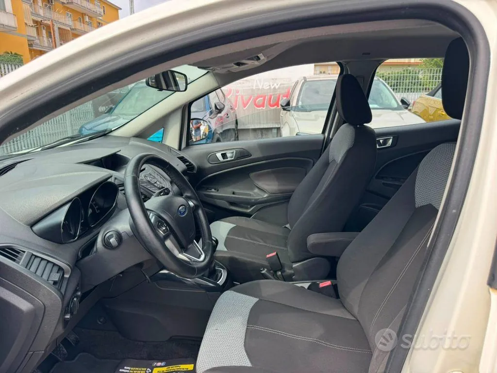 Ford Ecosport 2015 photo 4