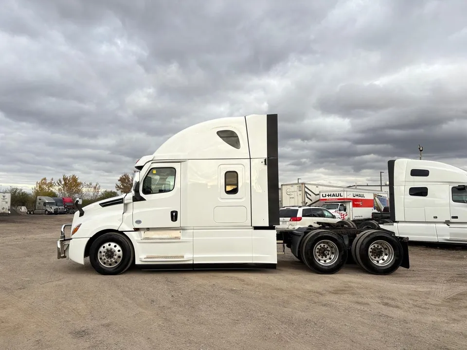Freightliner Cascadia 2023 photo 4