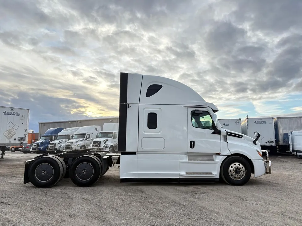 Freightliner Cascadia 2023 photo 3