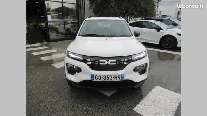Dacia Spring 2023 photo 2