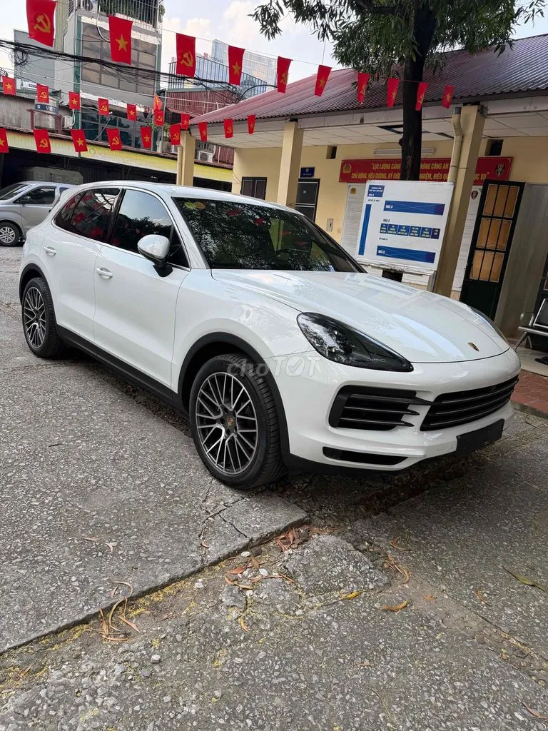 Porsche Cayenne 2019 photo 2