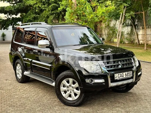 Mitsubishi Montero 2016 photo 2