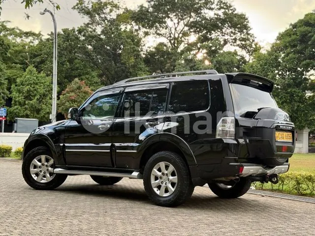 Mitsubishi Montero 2016 photo 3